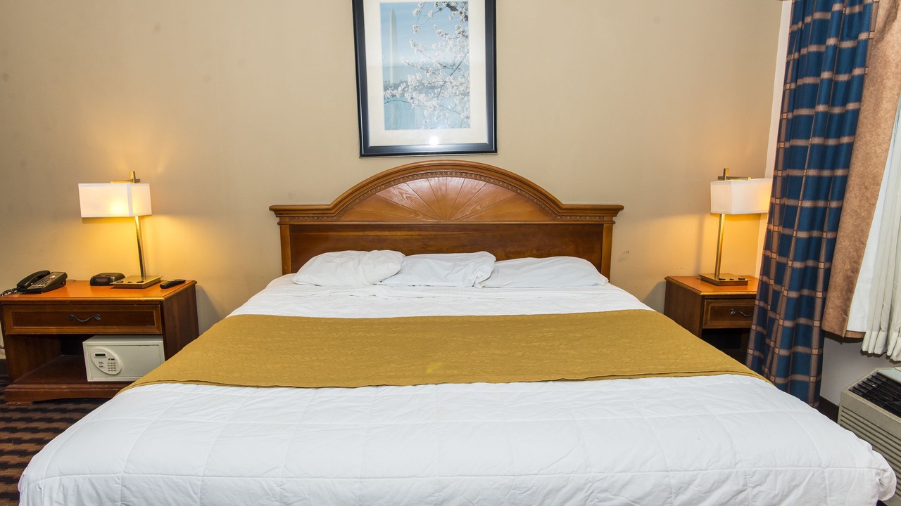 Photo of Bedroom in Russett