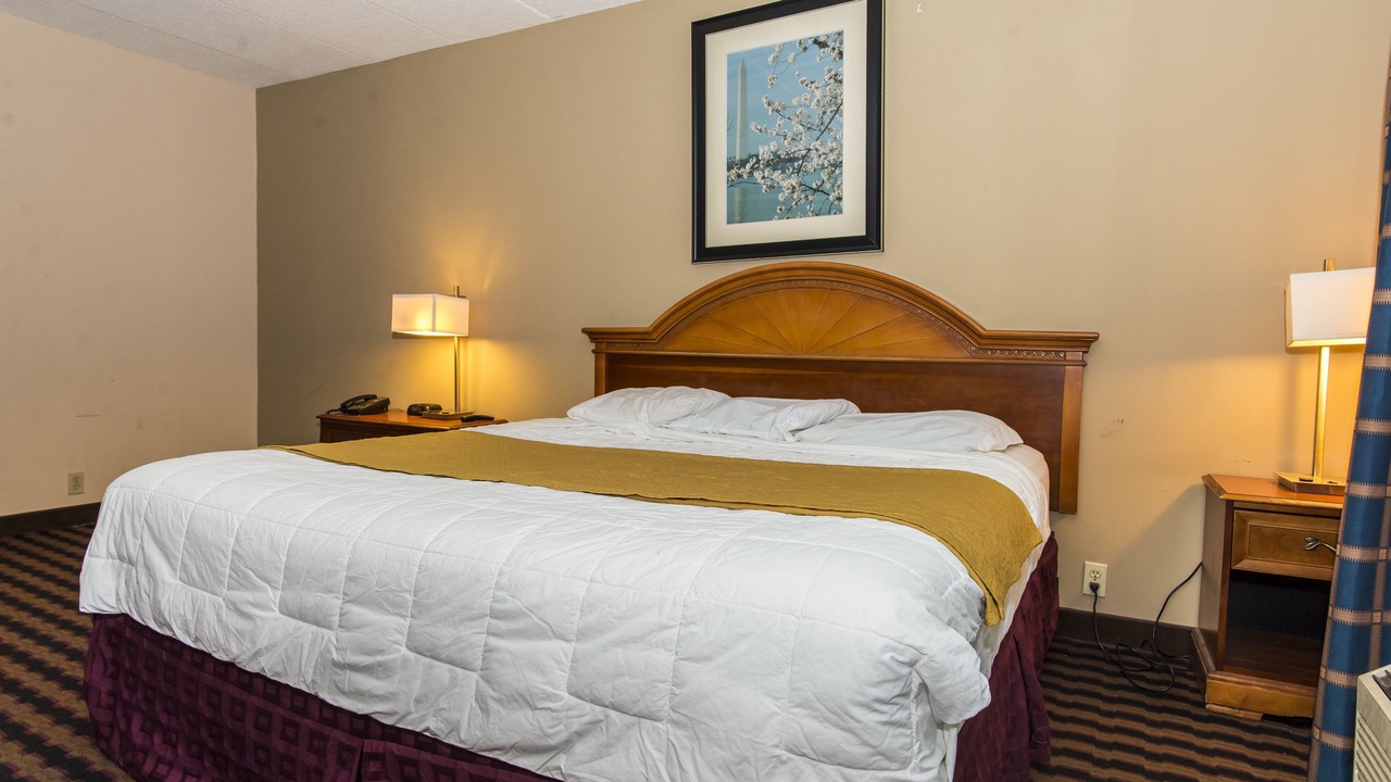 Photo of Bedroom in Russett