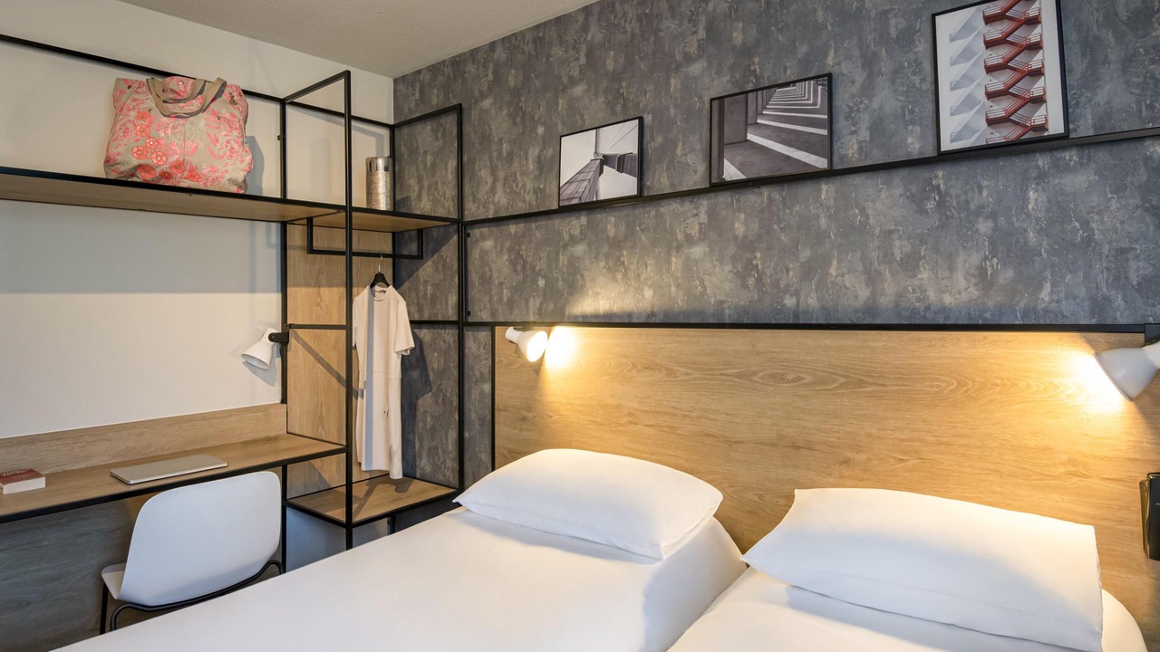 Photo of Bedroom in Gap