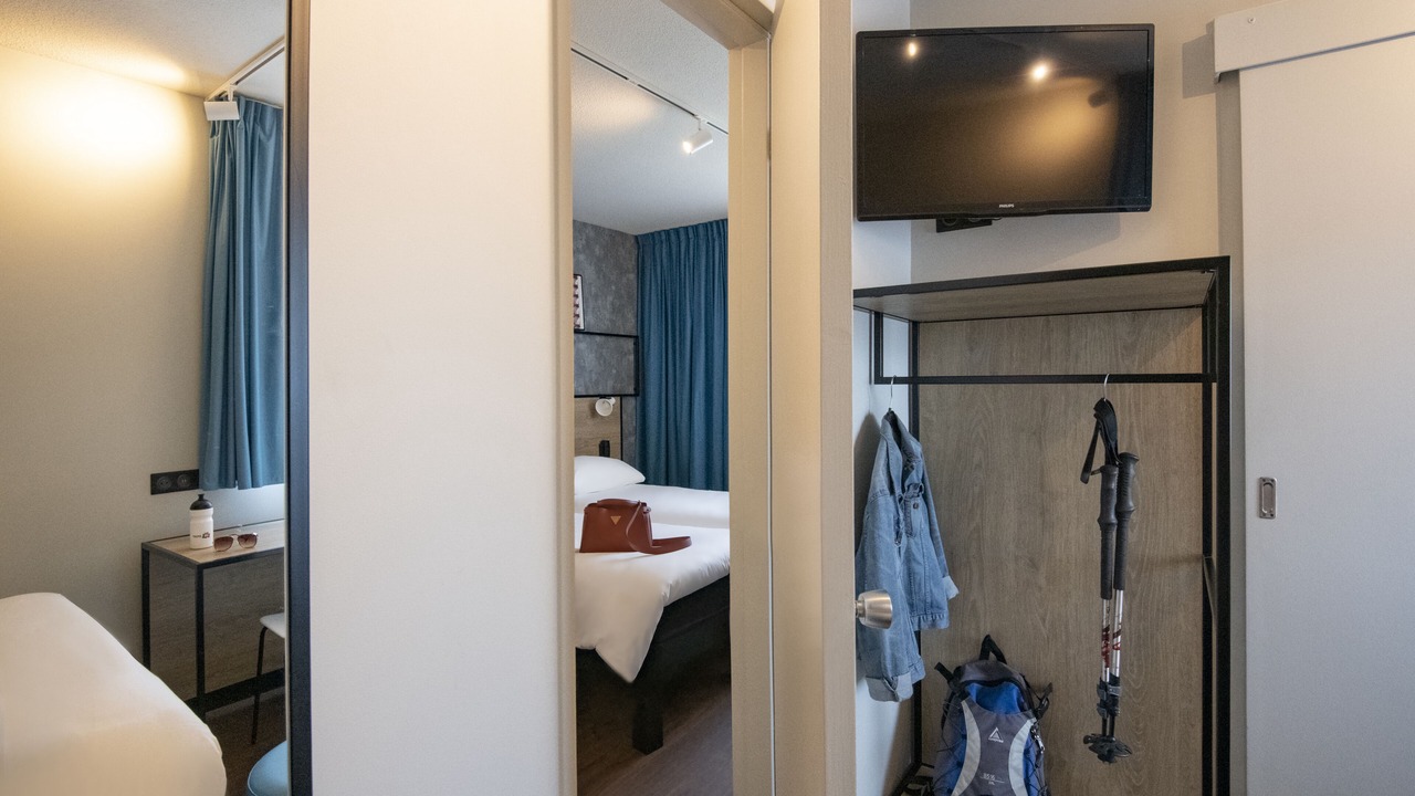 Photo of Bedroom in Gap