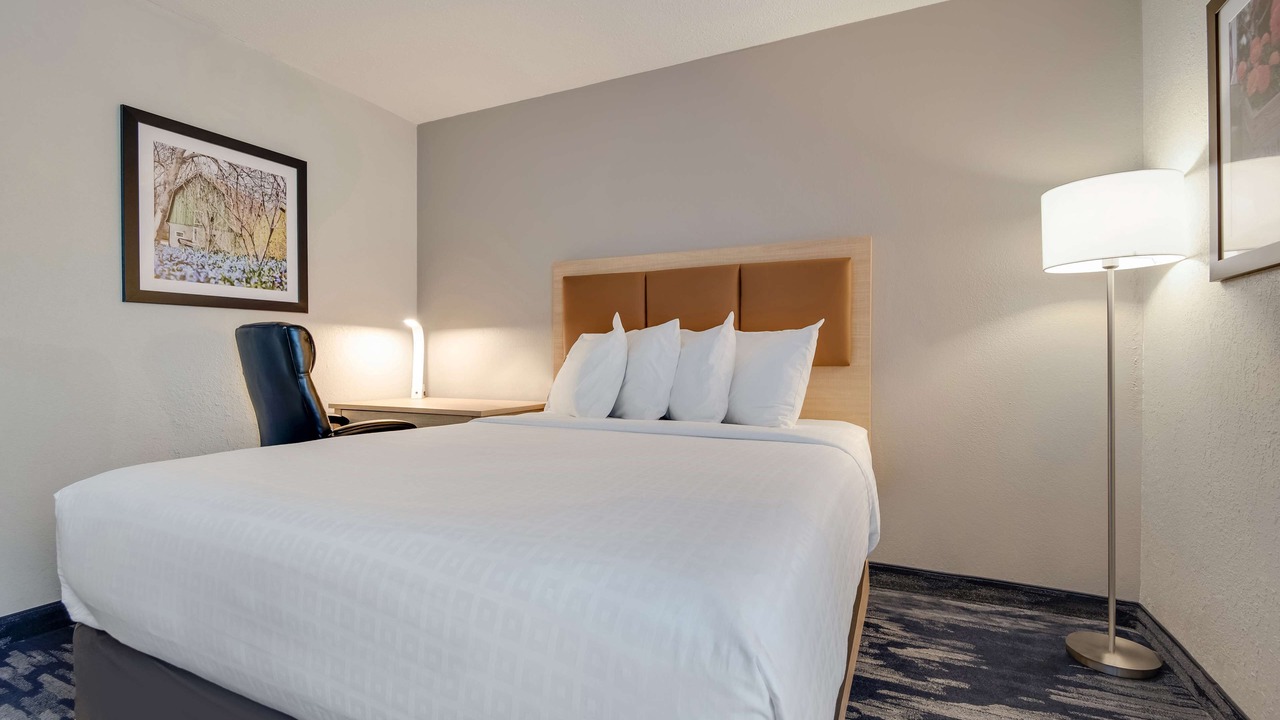 Photo of Bedroom in Batesville