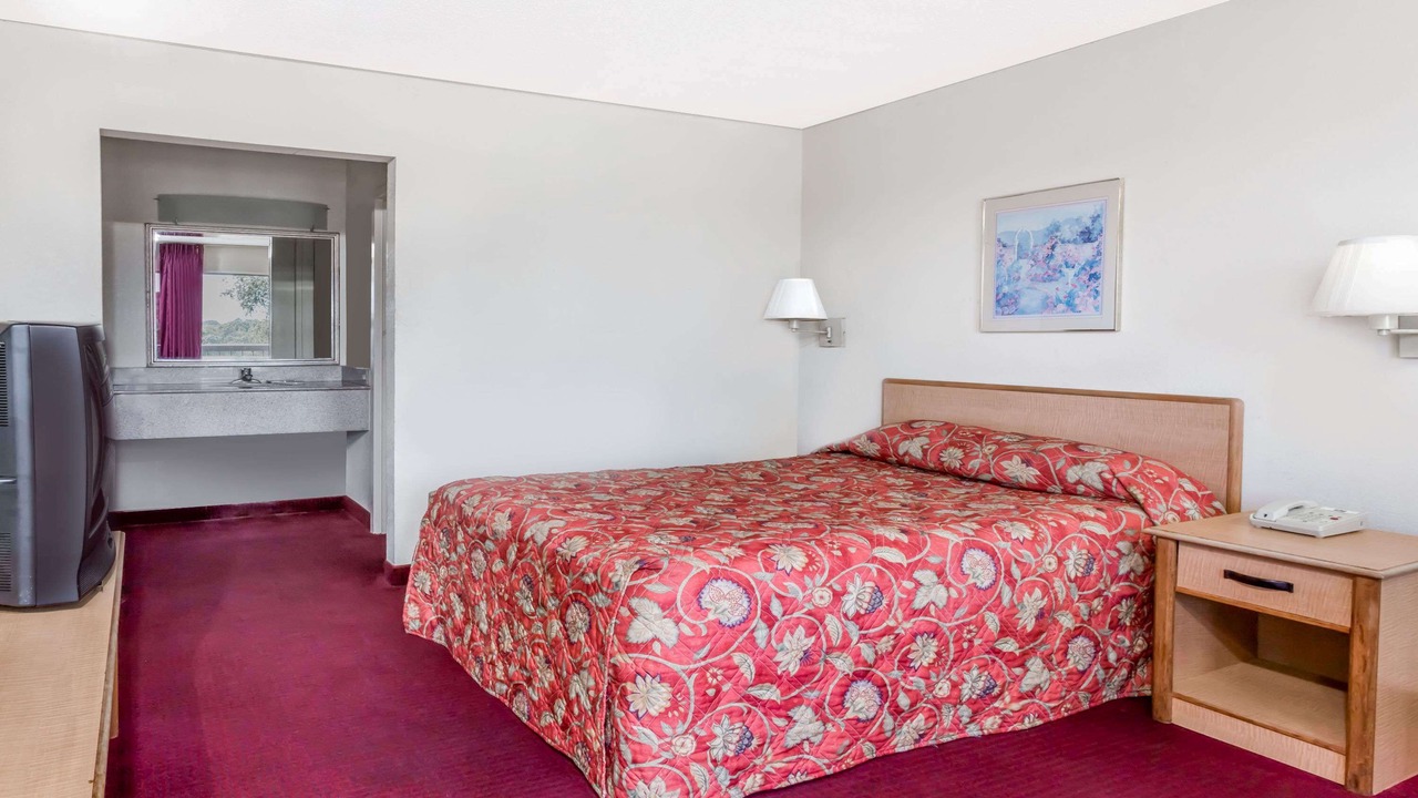 Photo of Bedroom in Fredericksburg