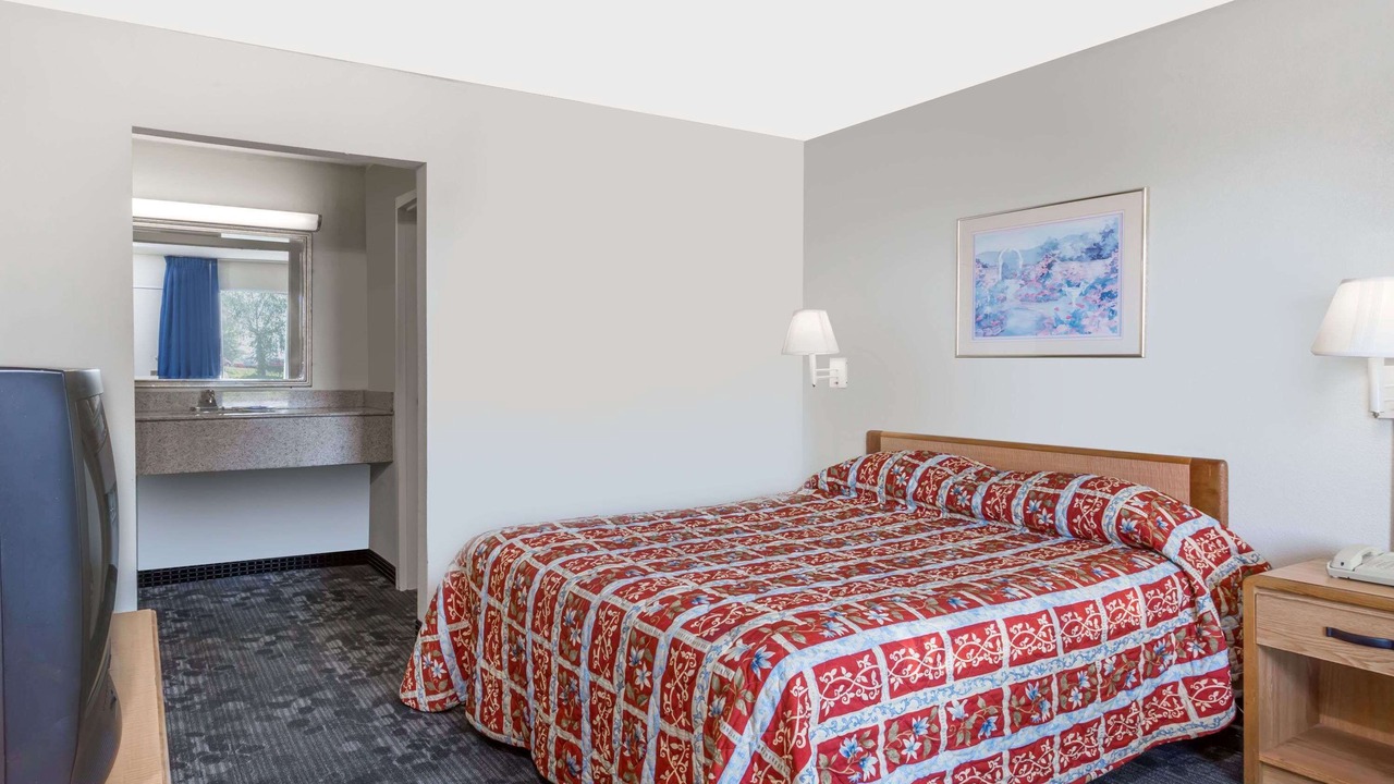 Photo of Bedroom in Fredericksburg