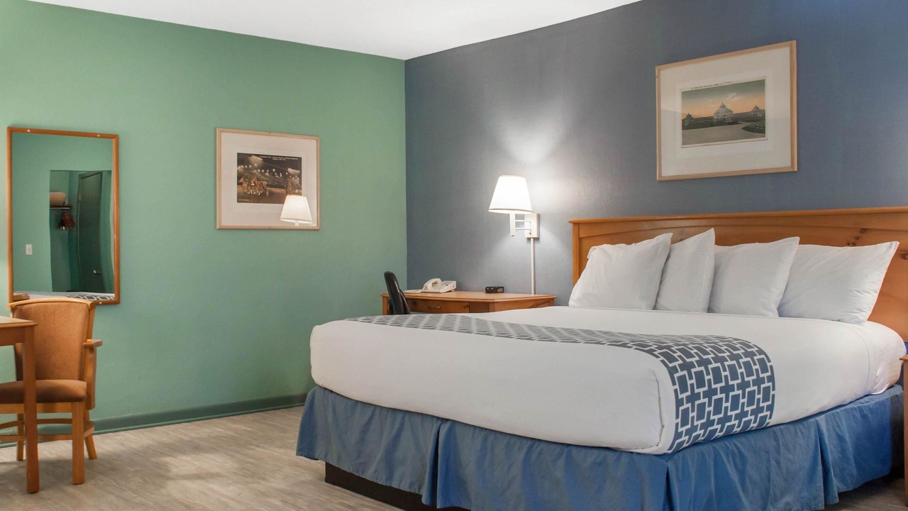 Photo of Bedroom in Blasdell