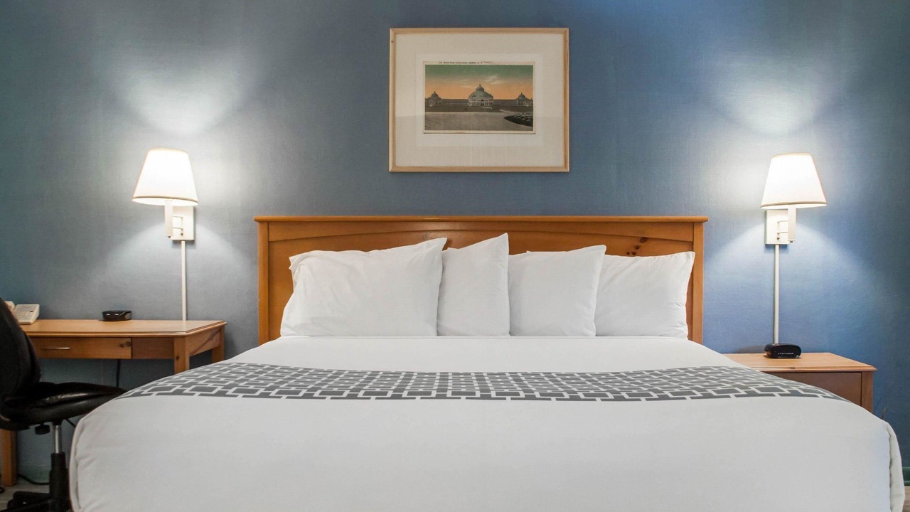 Photo of Bedroom in Blasdell