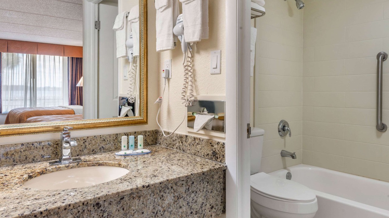 Photo of Bathroom in Palatka