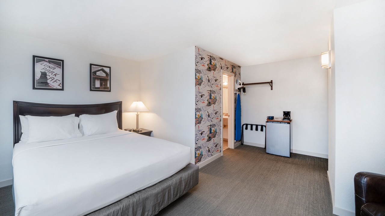 Photo of Bedroom in Fairmount Park