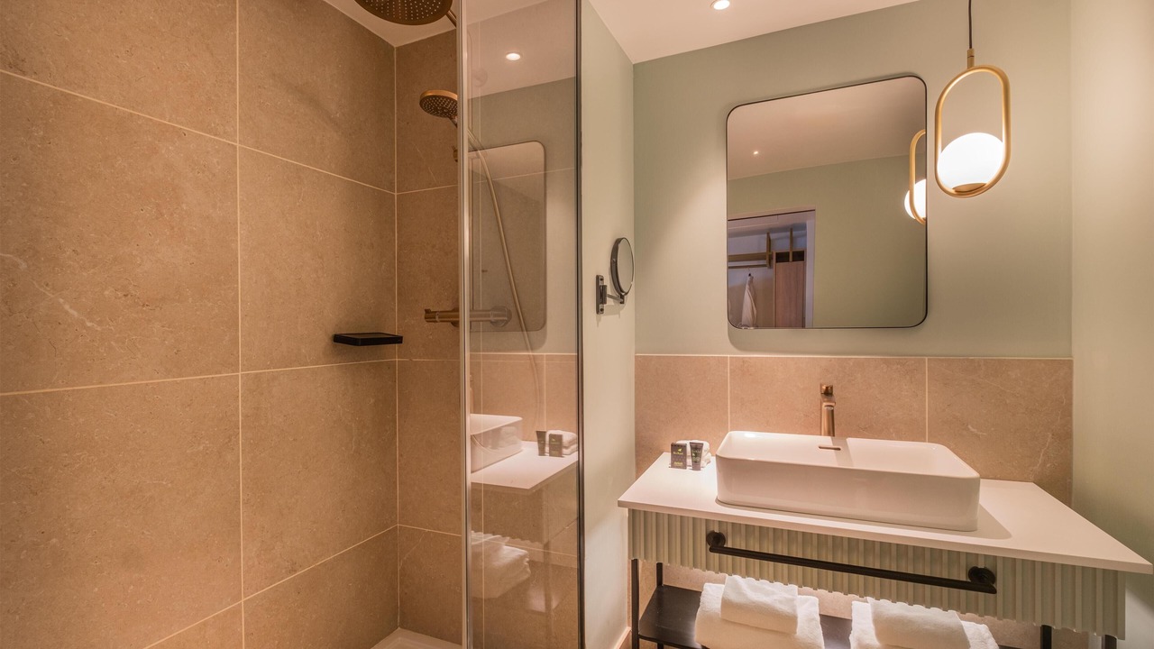 Photo of Others in Hincmar