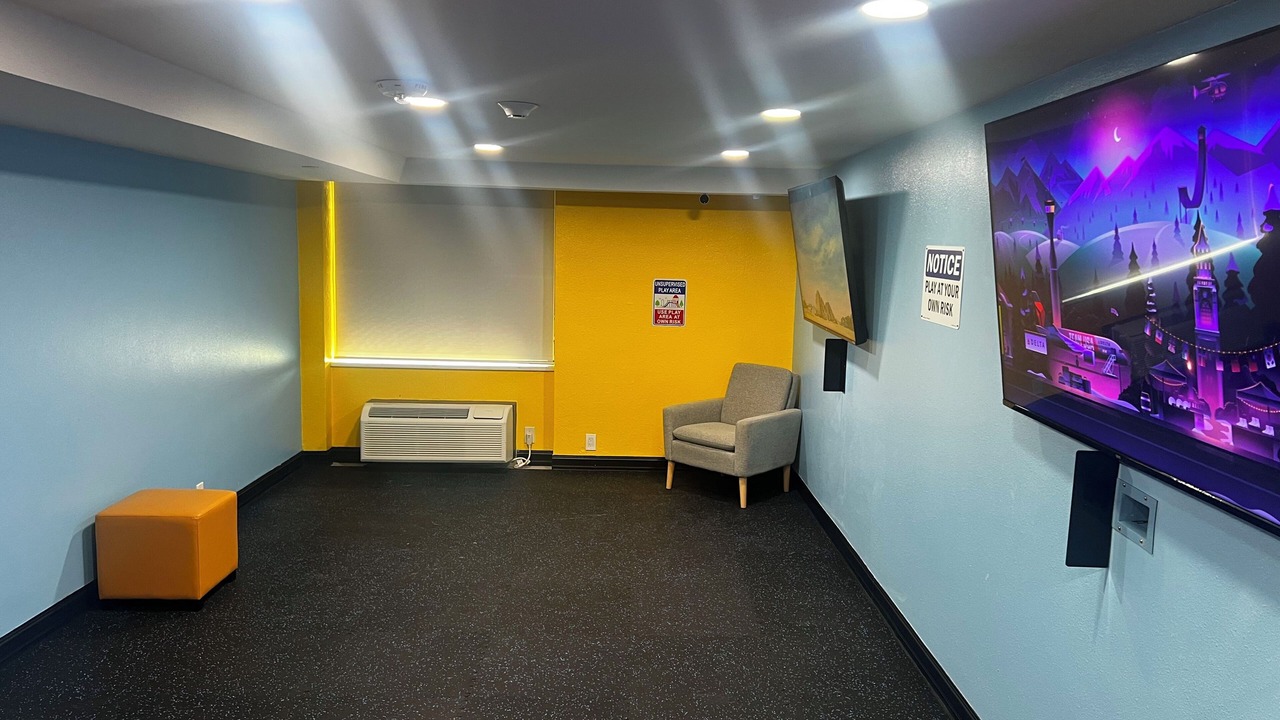 Photo of Bedroom in Central City