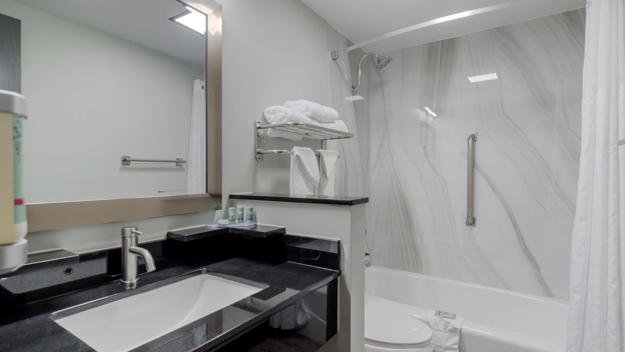 Photo of Bathroom in Central City