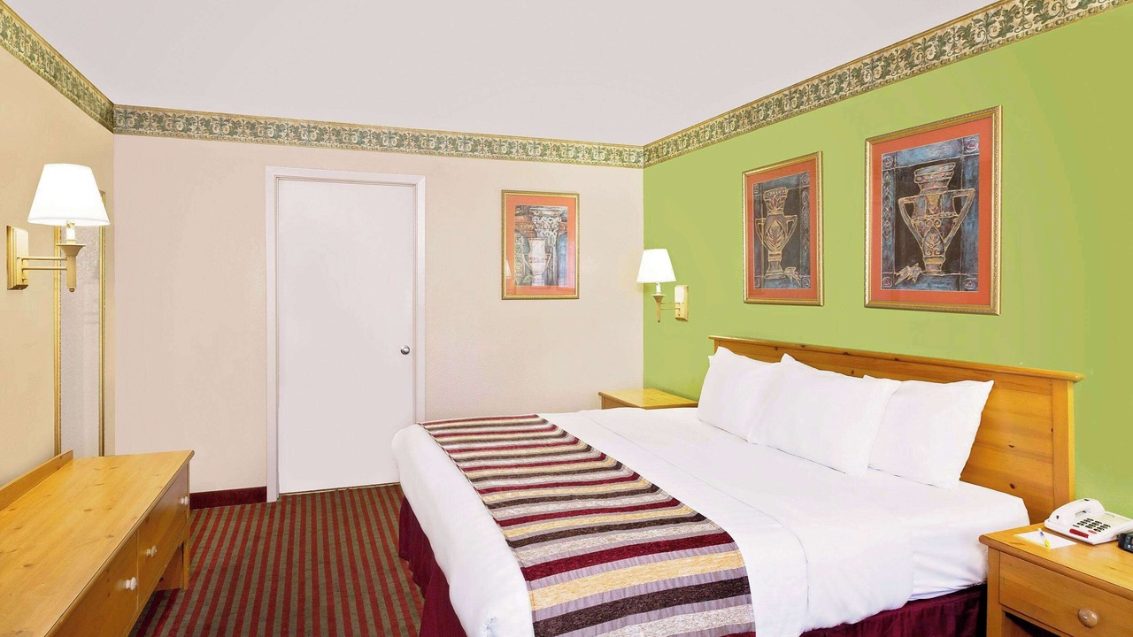 Photo of Bedroom in Starkville