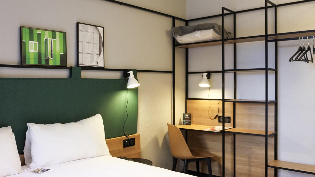 Photo of Bedroom in Courcouronnes