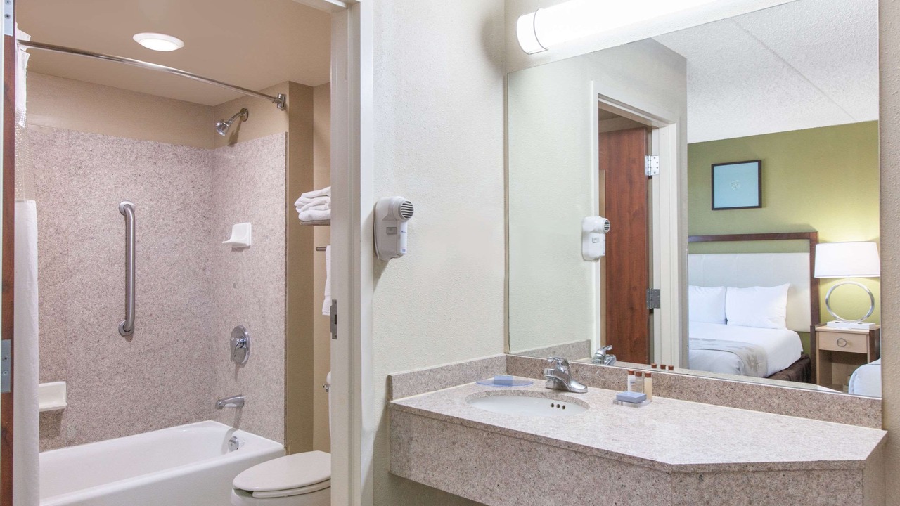 Photo of Bathroom in Midwest City