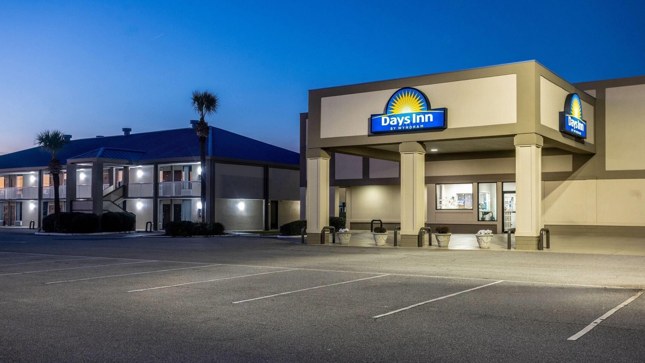 Photo of Outdoor in Adel