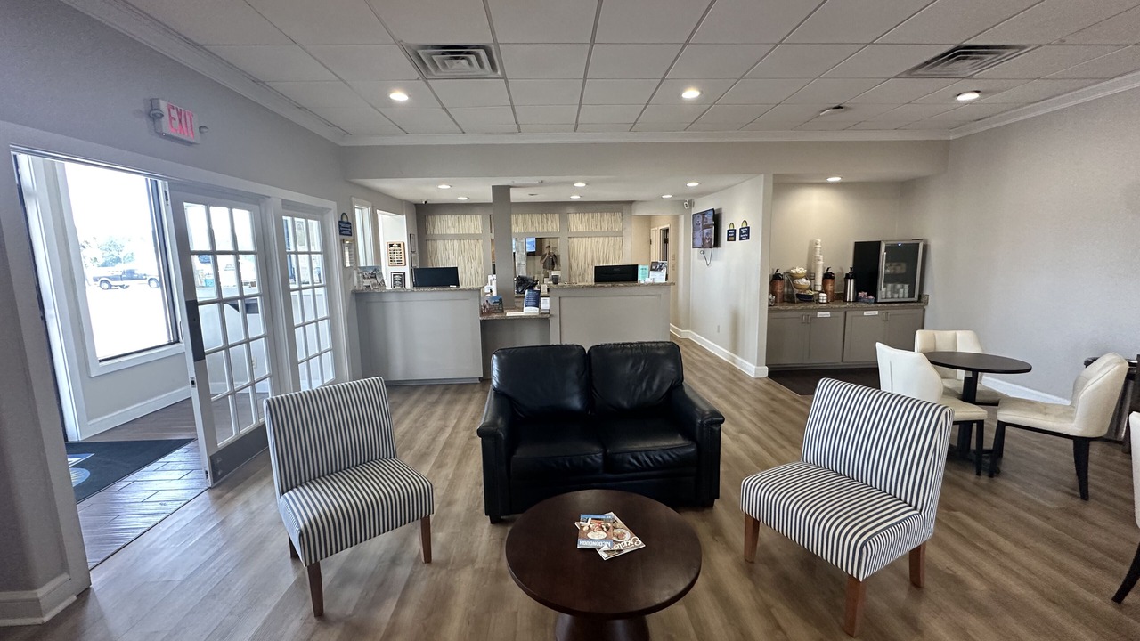 Photo of Others in Adel