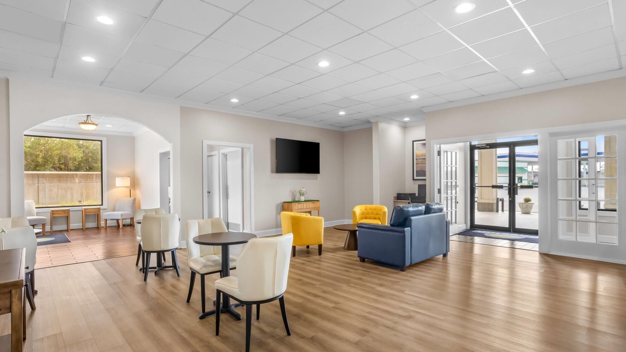 Photo of Others in Adel