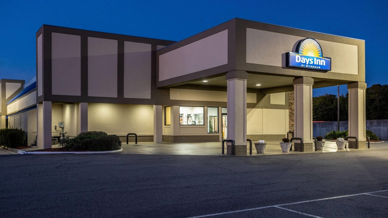 Photo of Outdoor in Adel