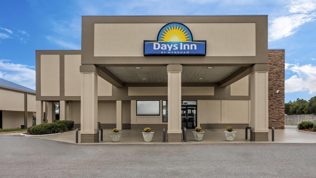 Photo of Outdoor in Adel