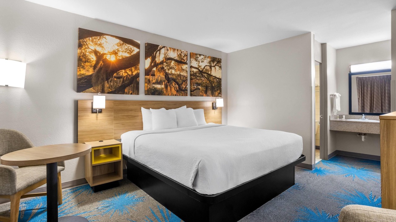 Photo of Bedroom in Adel