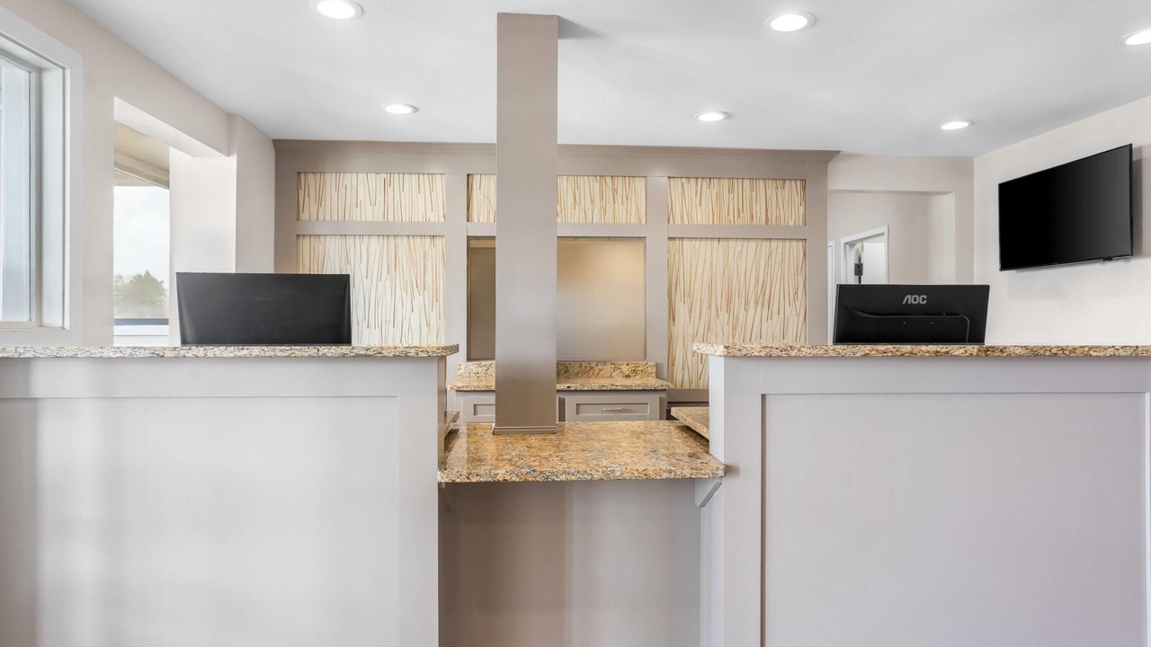 Photo of Others in Adel