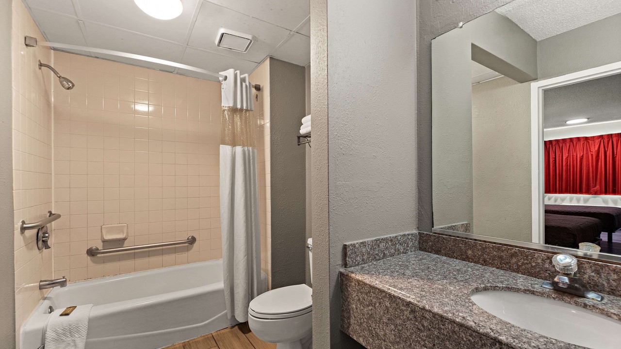 Photo of Bathroom in Brooklawn