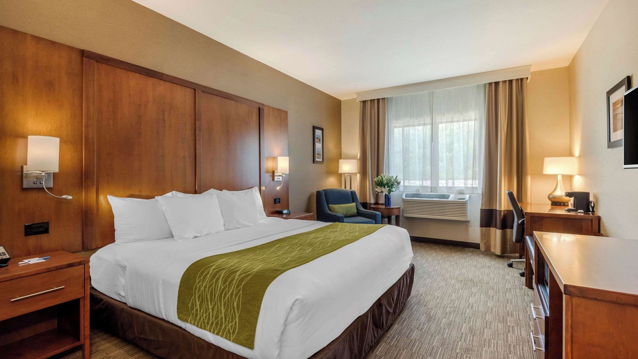 Photo of Bedroom in Ellsworth