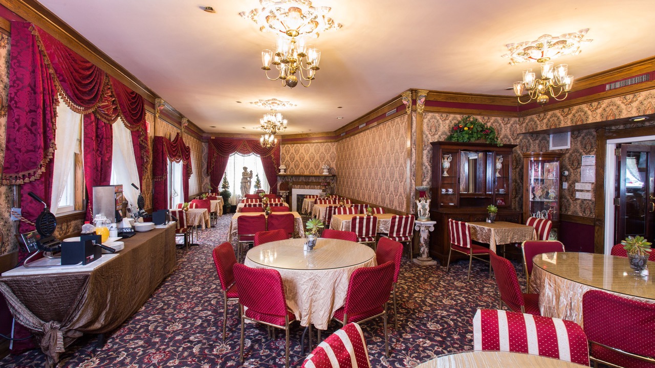 Photo of Others in Lower Pacific Heights