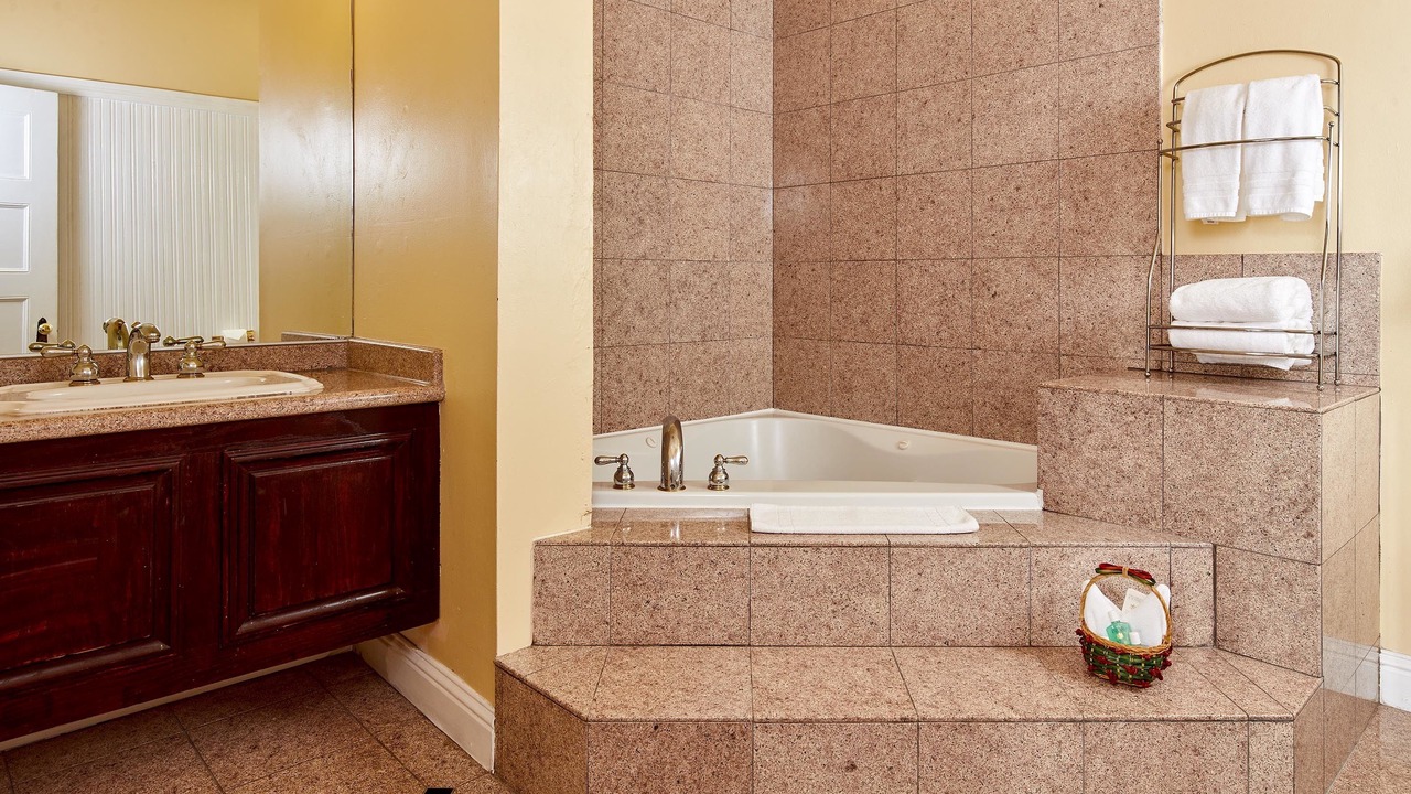 Photo of Others in Lower Pacific Heights