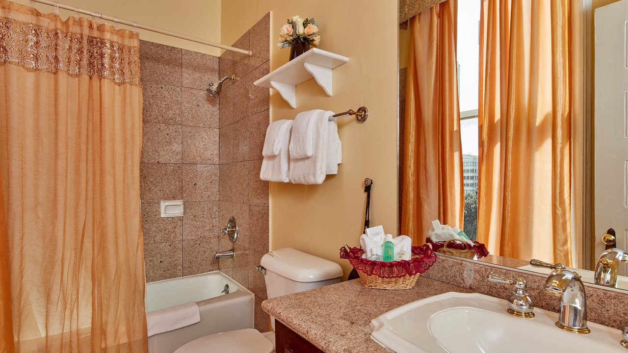 Photo of Others in Lower Pacific Heights