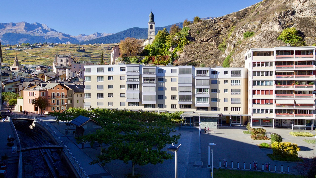 Photo of Others in Sion