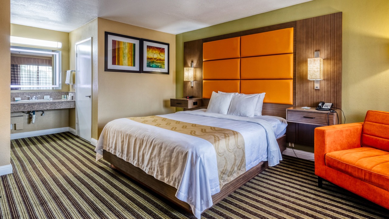 Photo of Bedroom in Salinas