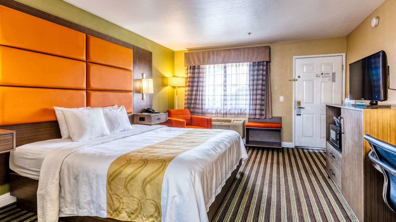 Photo of Bedroom in Salinas