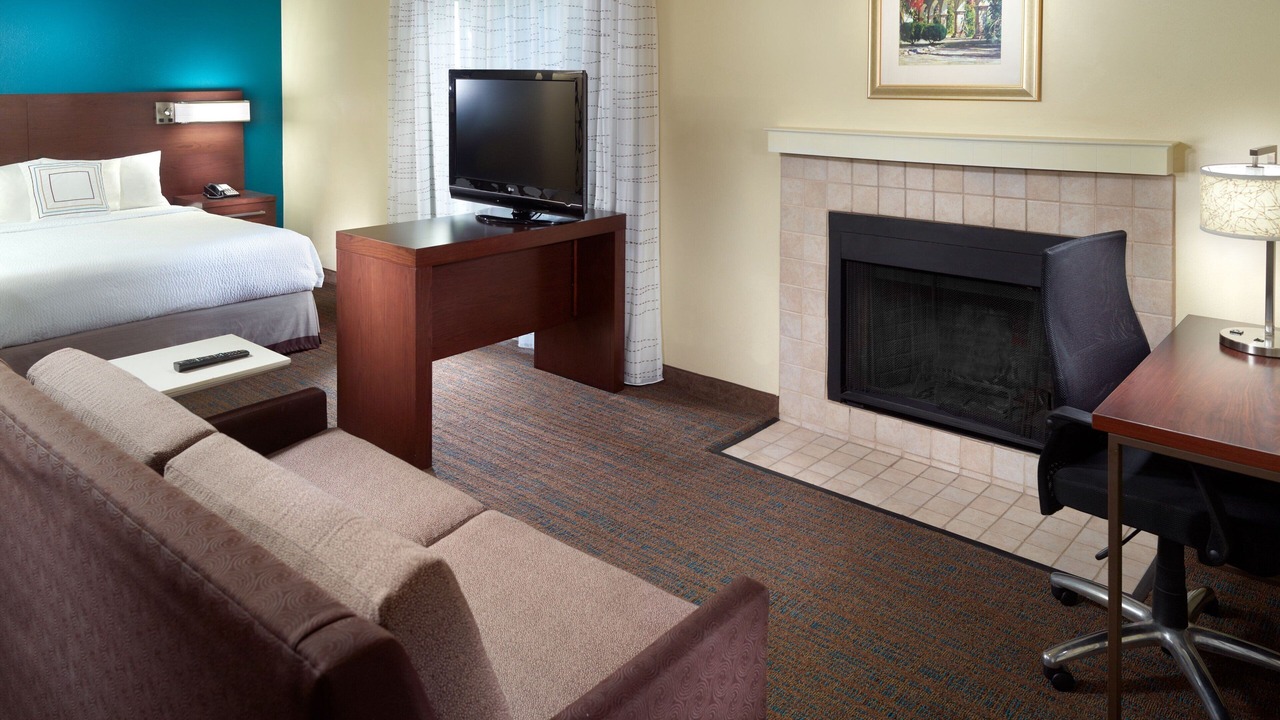 Photo of Livingroom in Merry Oaks