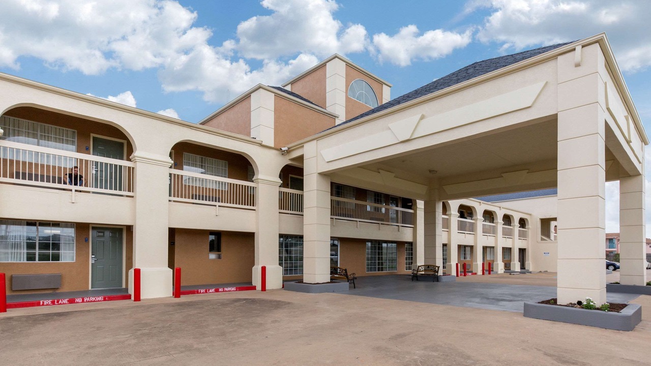 Photo of Outdoor in Clute