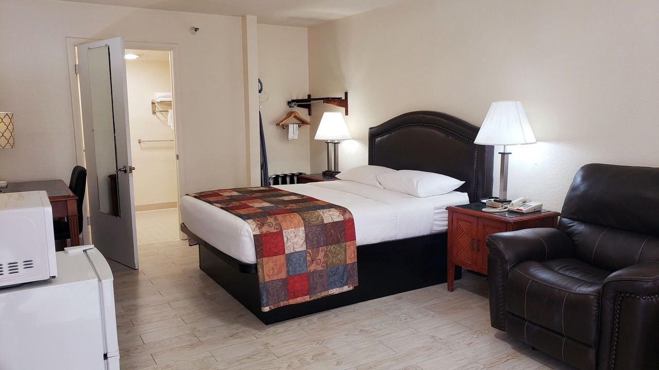 Photo of Bedroom in Palmetto Dunes