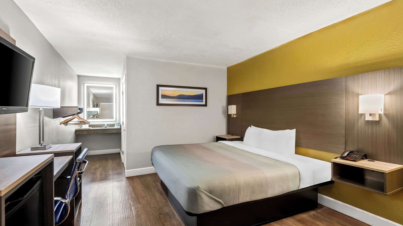 Photo of Bedroom in Orange City