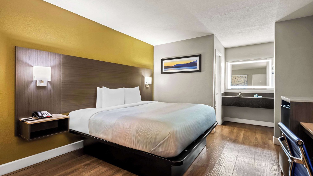 Photo of Bedroom in Orange City