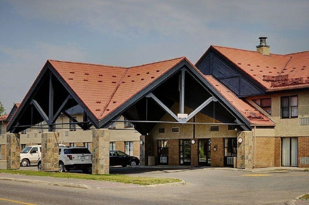 Photo of Buildings in Thompson