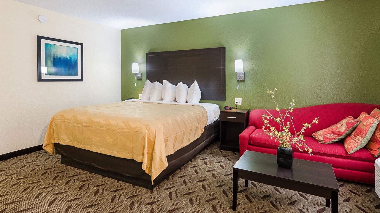 Photo of Bedroom in Roanoke