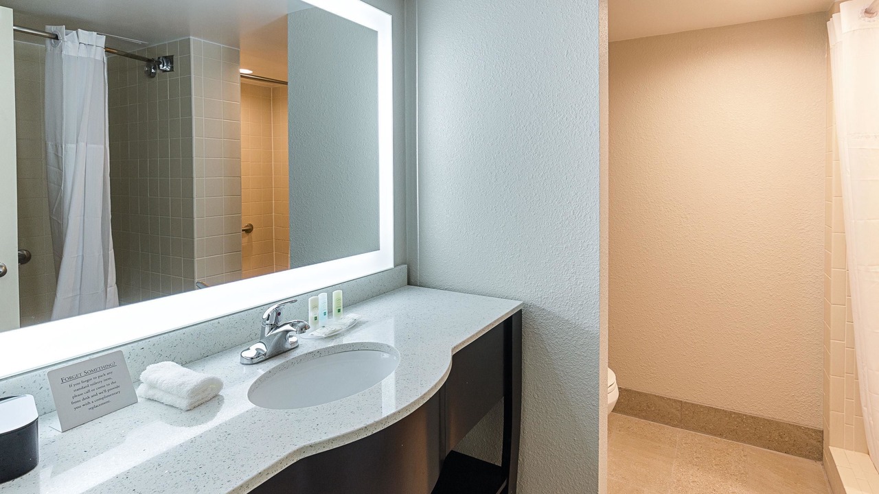 Photo of Bedroom in Roanoke