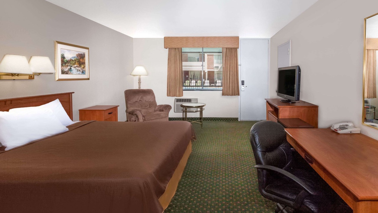 Photo of Bedroom in Jackson