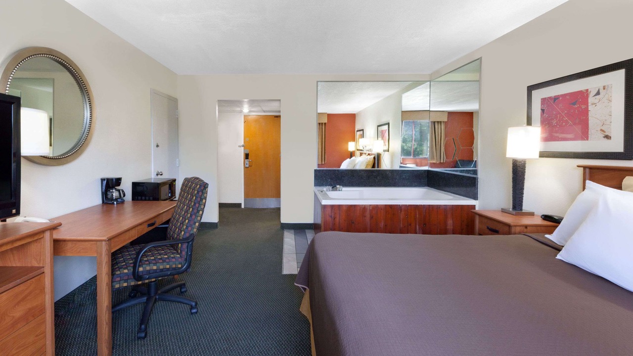 Photo of Bedroom in Jackson