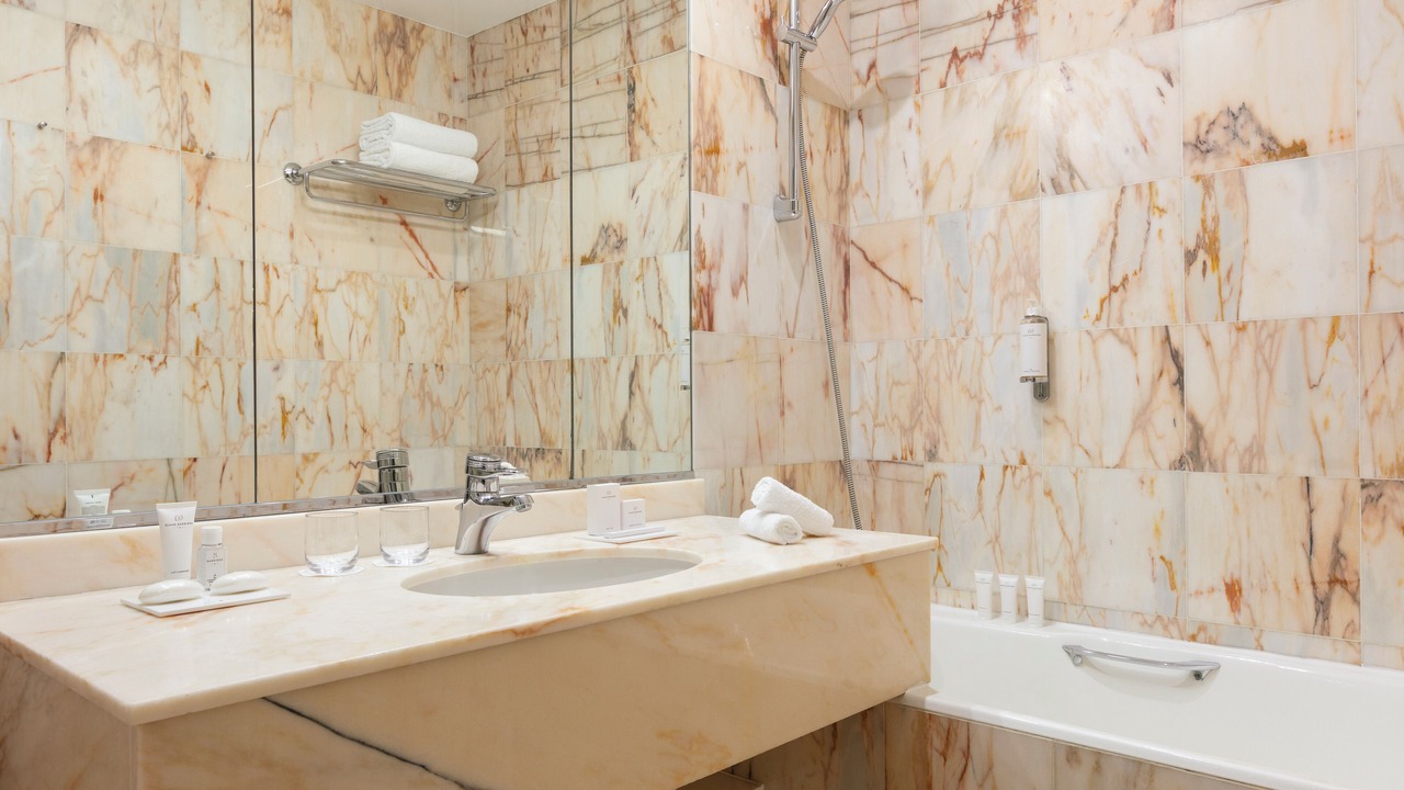 Photo of Others in Enghien-les-Bains