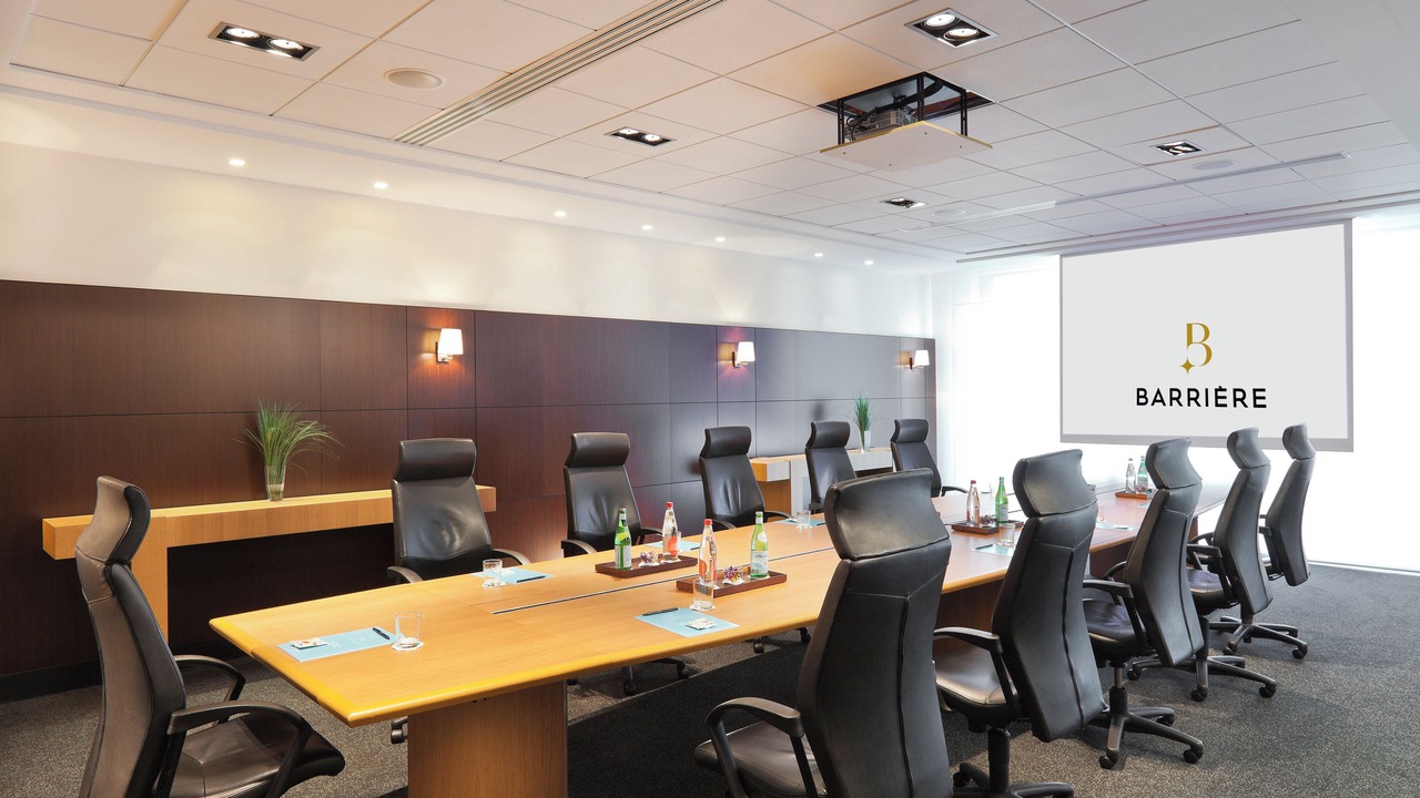 Photo of Others in Enghien-les-Bains