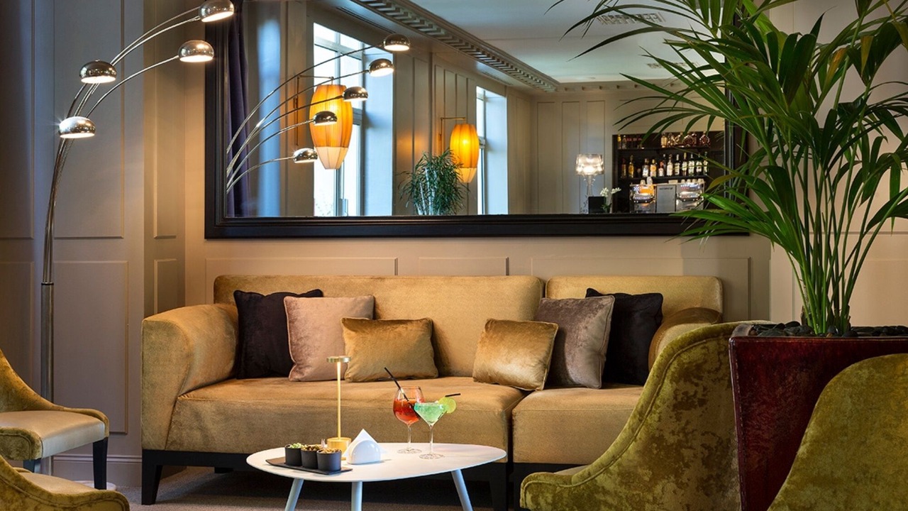 Photo of Others in Enghien-les-Bains