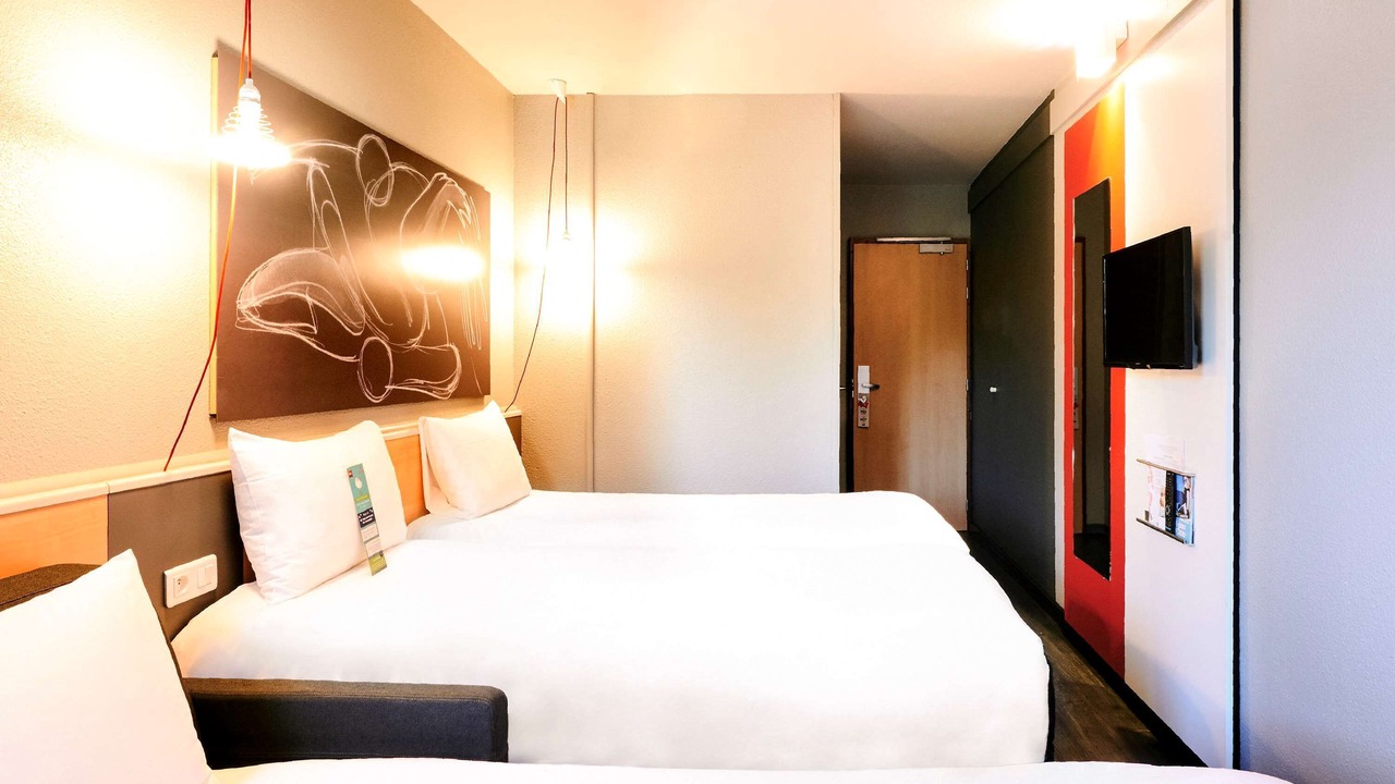 Photo of Bedroom in Yves Farge - Le Fleuve