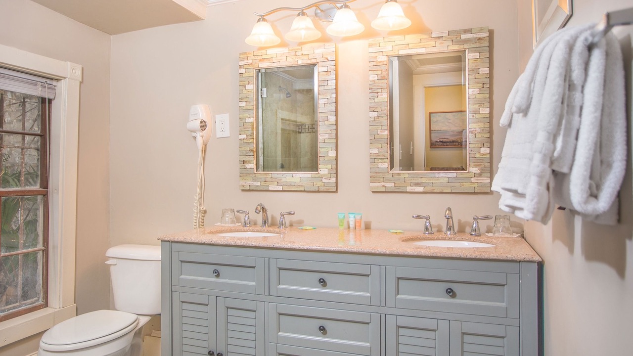 Photo of Bathroom in Historic District - North