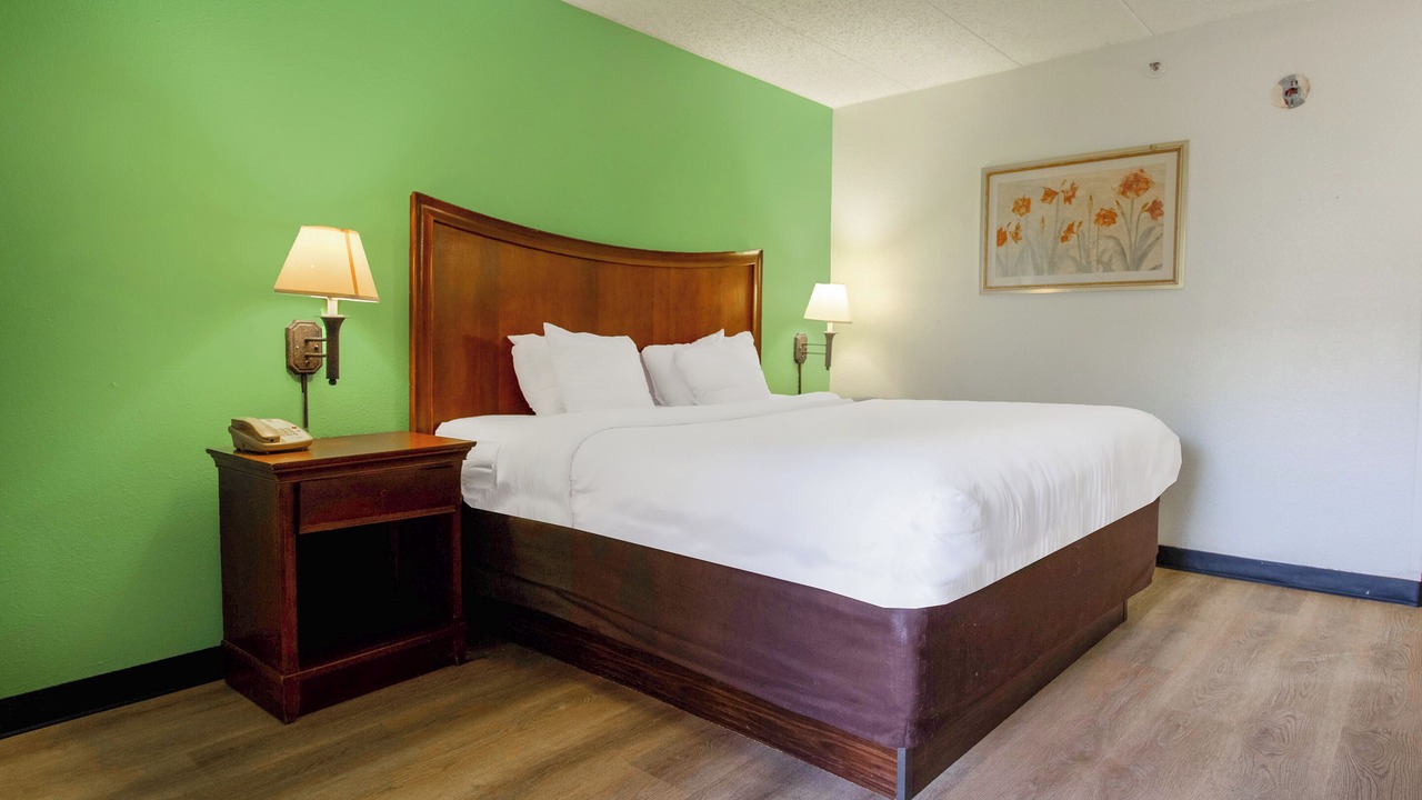 Photo of Bedroom in Tulsa