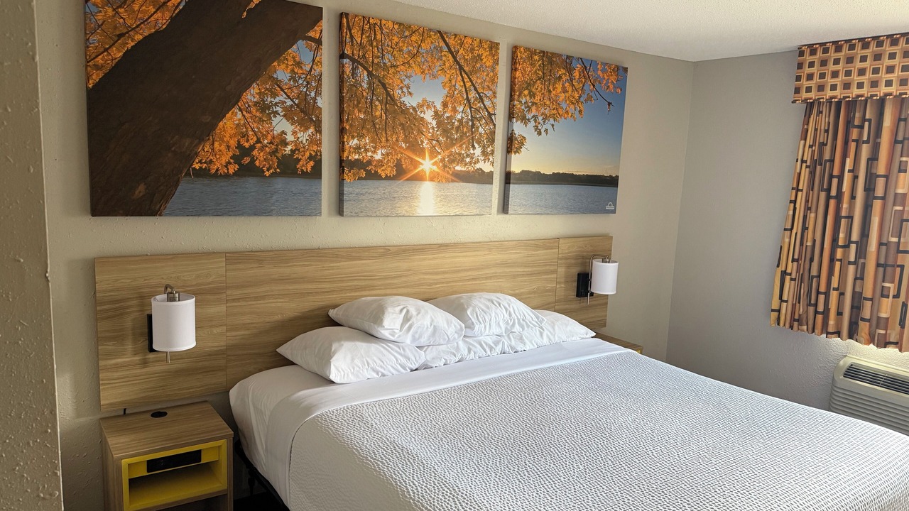 Photo of Bedroom in Muncie