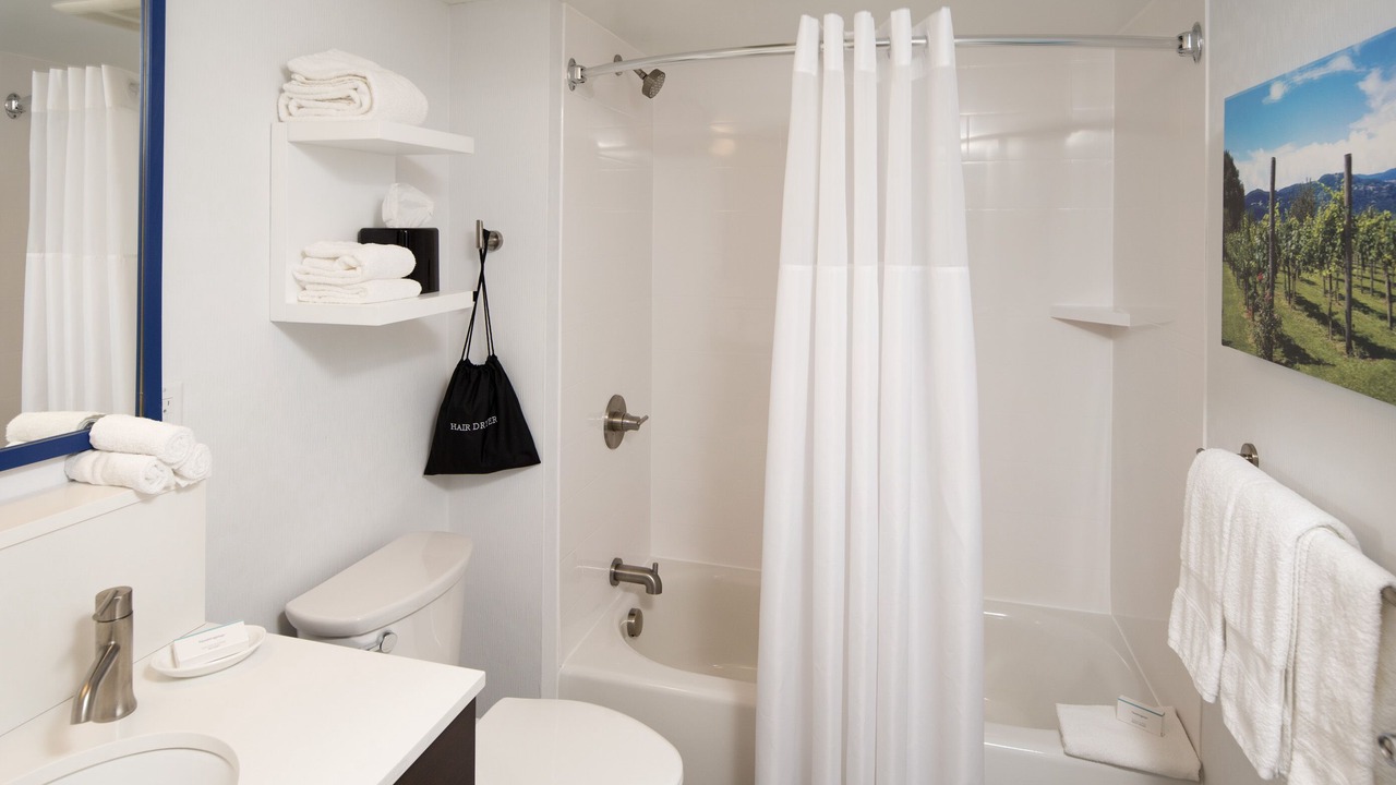 Photo of Bathroom in Commack